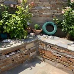 Agkyra Apartman Aladhinon