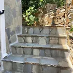 Agkyra Apartman *