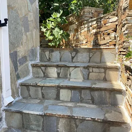 Agkyra Apartment *