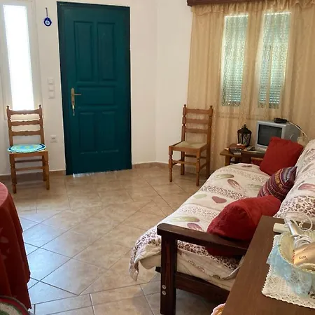 Agkyra Apartment *